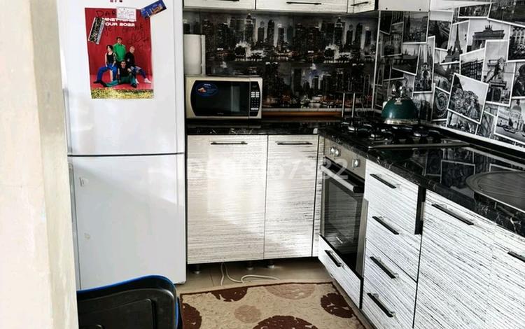 1-комнатная квартира · 40 м² · 1/4 этаж, мкр №12 11 — По улице Абая на против Фемели Парка с зади магазина Кимэкс за 220 000 ₸ в Алматы, Ауэзовский р-н — фото 2
