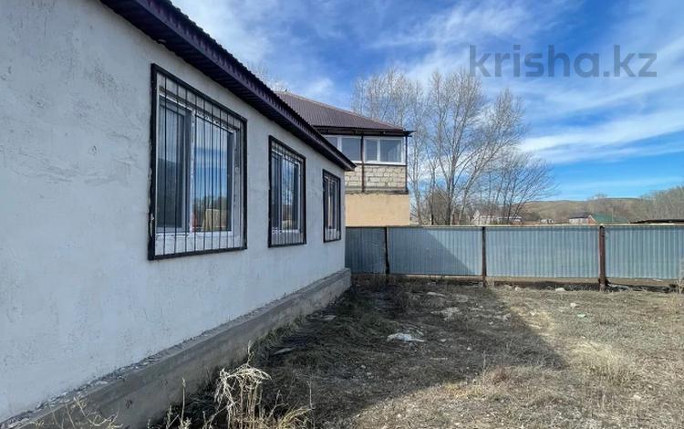 Отдельный дом · 3 комнаты · 106.3 м² · 10 сот., Солнышко 100 за 13.5 млн ₸ в Актобе, мкр Акжар — фото 2