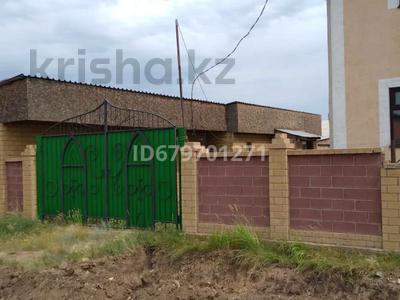 Продажа домов и дачи в Астане: Отдельный дом · 6 комнат · 234 м² · 10 сот., мкр Уркер, Оспан батыр 12 за 40 млн 〒 Отдельный дом · 6 комнат · 234 м² · 10 сот., мкр Уркер, Оспан батыр 12 за 40 млн 〒 в Астане, Нура р-н