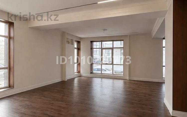 4-комнатная квартира · 140 м² · 1/3 этаж, Мкрн. Нурлытау 932 за 120 млн 〒 в Алматы, Бостандыкский р-н — фото 2