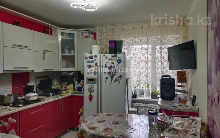 3-бөлмелі пәтер · 64 м² · 2/9 қабат, 5 12 — Лунный проспект, бағасы: 19.9 млн ₸ в Степногорске — фото 17
