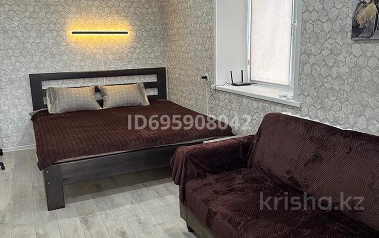 1-комнатная квартира · 35 м² · 3/3 этаж, 72квартал 18 за 10 000 ₸ в Семее — фото 2