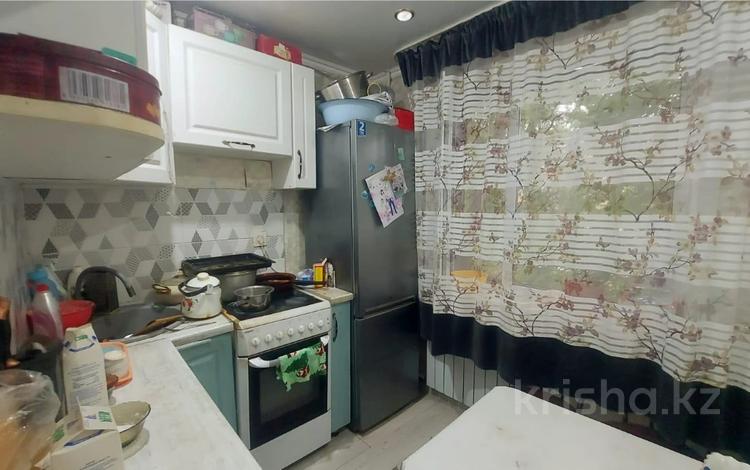 2-комнатная квартира · 49 м² · 1/5 этаж, Майкудук, 12й микрорайон за 9.3 млн ₸ в Караганде, Алихана Бокейханова р-н — фото 2