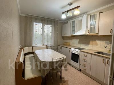 4-комнатная квартира · 90 м² · 3/10 этаж, Казахстан 64 — Пл. Республики за 350 000 〒 в Усть-Каменогорске