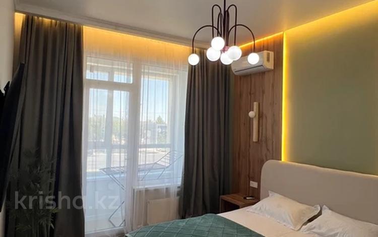 2-комнатная квартира · 50 м² · 2/16 этаж, Нурсултана Назарбаева 1 — улица Байтерекова/Назарбаева за 500 000 ₸ в Шымкенте, Каратауский р-н — фото 2