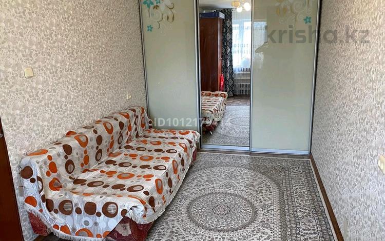 2-бөлмелі пәтер · 44 м² · 4/5 қабат, Момышулы 22, бағасы: 8 млн ₸ в Темиртау — фото 2