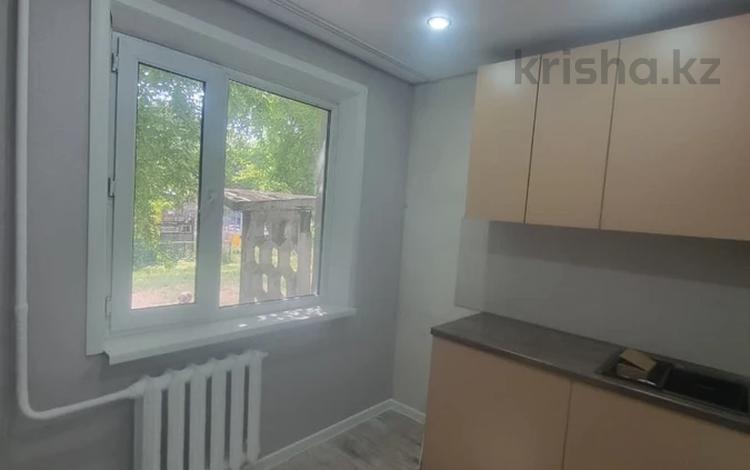 2-комнатная квартира · 44 м² · 1/5 этаж, Майкудук, 15й микрорайон — Горняк за 9.5 млн ₸ в Караганде, Алихана Бокейханова р-н — фото 2