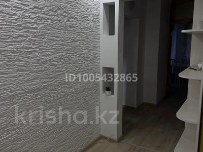 4-комнатная квартира · 80 м² · 2/5 этаж, мкр Юго-Восток, Мкр Степной 2 3 — Школа Альтер за 280 000 〒 в Караганде, Казыбек би р-н