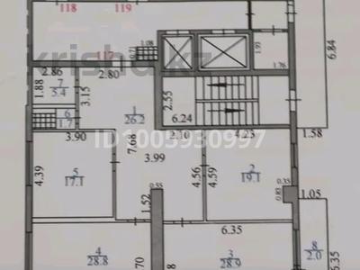3-бөлмелі пәтер · 129.2 м² · 5/12 қабат, Республики 1/3, бағасы: 35 млн ₸ в Караганде, Казыбек би р-н