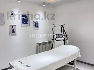 Салоны красоты, медцентры и аптеки · 12 м² за 3 000 〒 в Шымкенте, Туран р-н