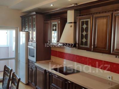 3-комнатная квартира · 110 м² · 13/16 этаж, Отырар 2/1 — проспект Республики за 400 000 〒 в Астане, р-н Байконур