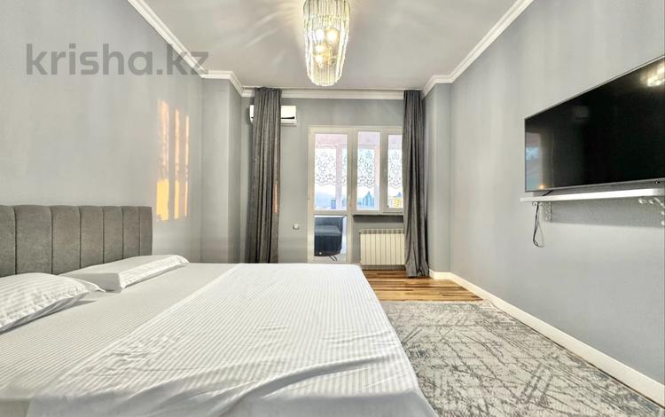 3-бөлмелі пәтер · 90 м² · 14/15 қабат, Достык 128 — МОЖНО НА КОРОТКИЙ СРОК!, бағасы: 599 000 ₸ в Алматы, Медеуский р-н — фото 2