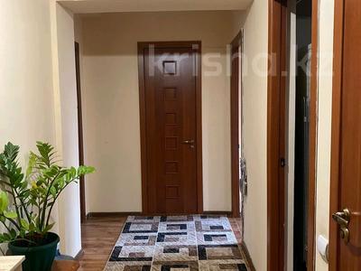 2-бөлмелі пәтер, 53 м², 4/5 қабат, мкр Тастак-2 32 — Толе би, бағасы: ~ 35 млн 〒 в Алматы, Алмалинский р-н