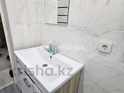 1-комнатная квартира · 42 м² · 7/10 этаж, Толе би 285/8 корпус 6 за 10 000 ₸ в Алматы, Ауэзовский р-н