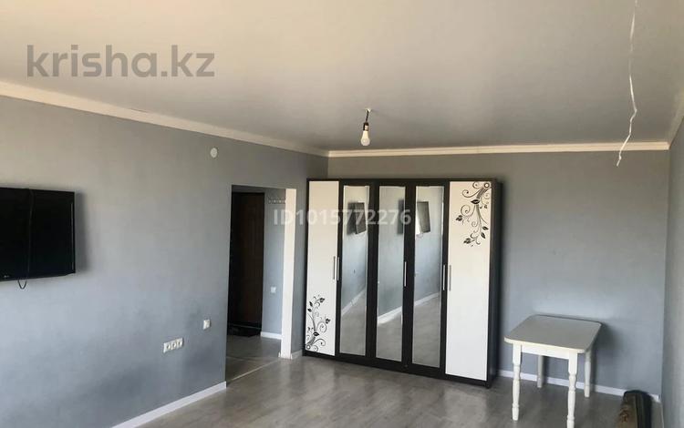 1-комнатная квартира · 48 м² · 4/5 этаж, мкр. Алтын орда 29а за 120 000 ₸ в Актобе — фото 2