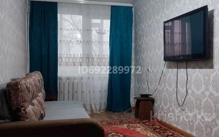 1-комнатная квартира, 35 м², 4 этаж посуточно, Агыбай Батыра 56 за 6 000 〒 в  — фото 2