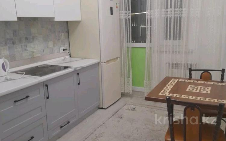 1-бөлмелі пәтер, 40 м², 7/7 қабат ай сайын, А.Байтурсынова 51, бағасы: 150 000 〒 в Астане, Алматы р-н — фото 2