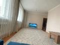 2-комнатная квартира, 79 м², 9/9 этаж, Кошкарбаева за 25.5 млн 〒 в Астане, Алматы р-н — фото 4