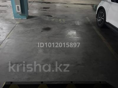 Паркинг · 20 м² · Туран 44Б — Орынбор пересечение Туран, за гостиницей Holliday inn за 40 000 ₸ в Астане, Есильский р-н
