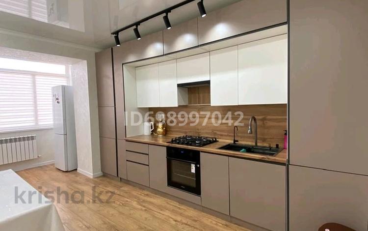 3-бөлмелі пәтер · 85 м² · 7/9 қабат, мкр Жана Орда, Самал 72/1 — Мкр 10, бағасы: 40 млн ₸ в Уральске — фото 69