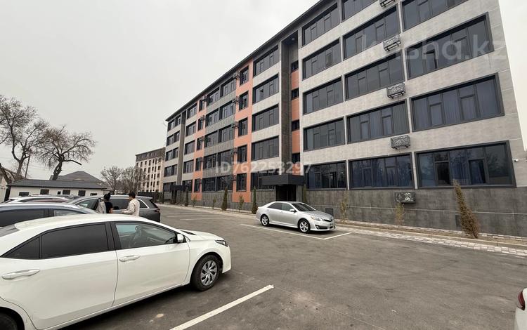 4-комнатная квартира · 150 м² · 2/5 этаж, Достаевского 19 за 500 000 ₸ в Таразе — фото 2