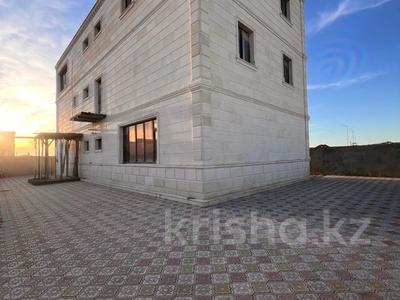 Отдельный дом · 7 комнат · 450 м² · 5.2 сот., Б/о Теплый пляж за 160 млн 〒 в Актау