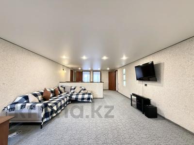 Отдельный дом · 8 комнат · 201.6 м² · 10 сот., Богенбай батыр 15 — База отдыха Фазенда и Домбыра за ~ 77.6 млн 〒 в Косшы