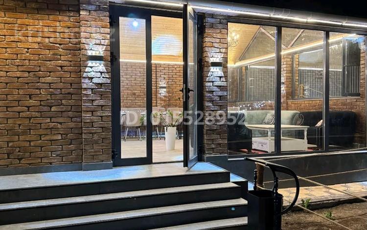 Дом · 2 комнаты · 180 м², мкр Баганашыл за 100 000 ₸ в Алматы, Бостандыкский р-н — фото 2
