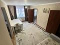 3-комнатная квартира · 46 м² · 1/5 этаж, Майкудук, Майкудук, 12й микрорайон 40 за 11.7 млн ₸ в Караганде, Алихана Бокейханова р-н