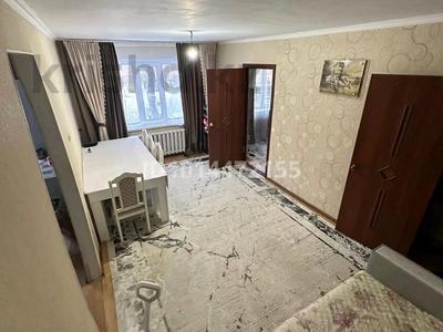 3-комнатная квартира · 46 м² · 1/5 этаж, Майкудук, Майкудук, 12й микрорайон 40 за 11.7 млн ₸ в Караганде, Алихана Бокейханова р-н