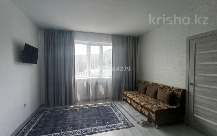 2-бөлмелі пәтер · 40 м² · 5/9 қабат, мкр Аксай-1 11/7, бағасы: 250 000 ₸ в Алматы, Ауэзовский р-н — фото 2