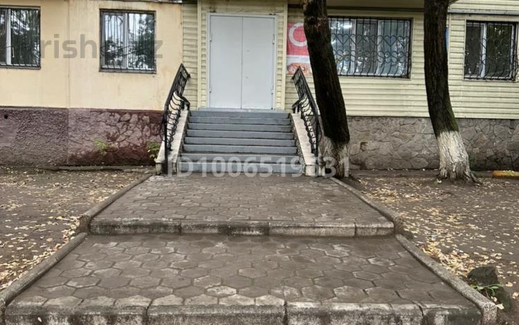 Свободное назначение, офисы, магазины и бутики, салоны красоты, медцентры и аптеки, образование, развлечения · 70 м² за 26 млн 〒 в Темиртау — фото 2