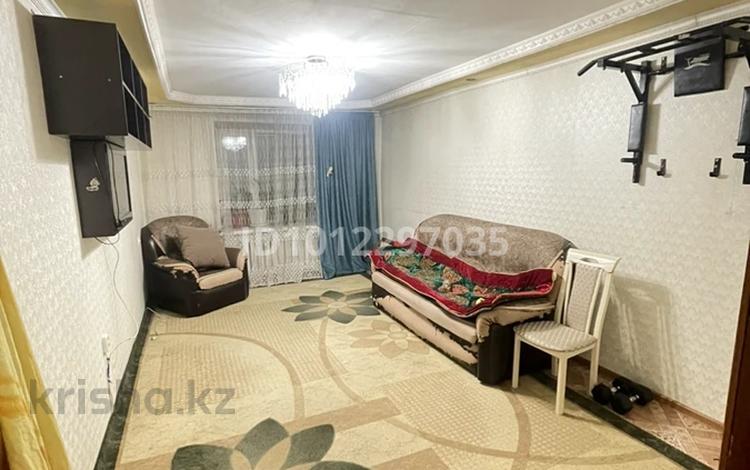 3-бөлмелі пәтер · 78.5 м² · 2/9 қабат, Просп. Бухар Жырау 92, бағасы: 23.5 млн ₸ в Караганде — фото 2