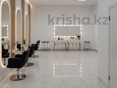Салоны красоты, кабинеты и рабочие места, студии · 49 м² за 45 000 ₸ в Актобе, жилой массив Жилянка