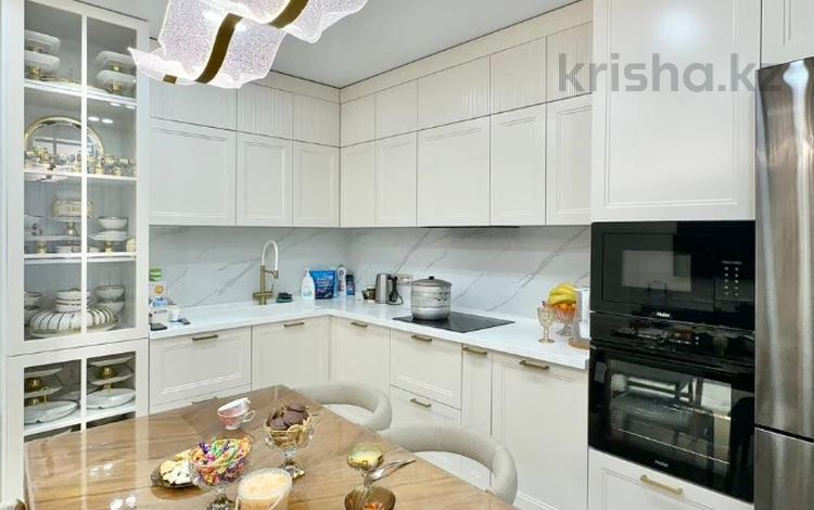 4-комнатная квартира · 110 м² · 5 этаж, Розыбакиева 320 за 145 млн ₸ в Алматы, Бостандыкский р-н — фото 5