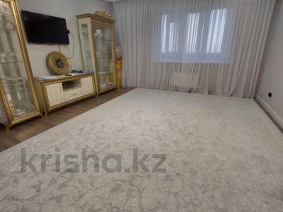 3-бөлмелі пәтер · 136 м² · 8/10 қабат, Алтын орда ш/а., бағасы: 47 млн ₸ в Актобе, мкр. Алтын орда