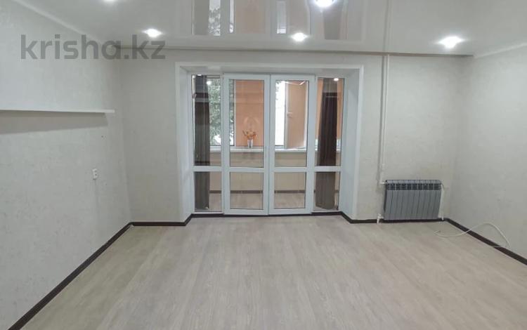 1-комнатная квартира · 36.2 м² · 3/5 этаж, Абу Бакира Кердери за 14.5 млн ₸ в Уральске — фото 2
