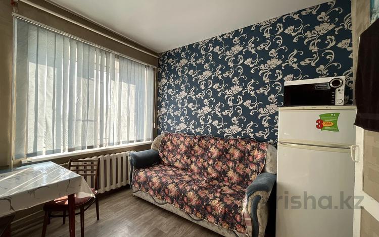 1-комнатная квартира, 57 м², 3/3 этаж, Шугаева за 15.5 млн 〒 в Семее — фото 7