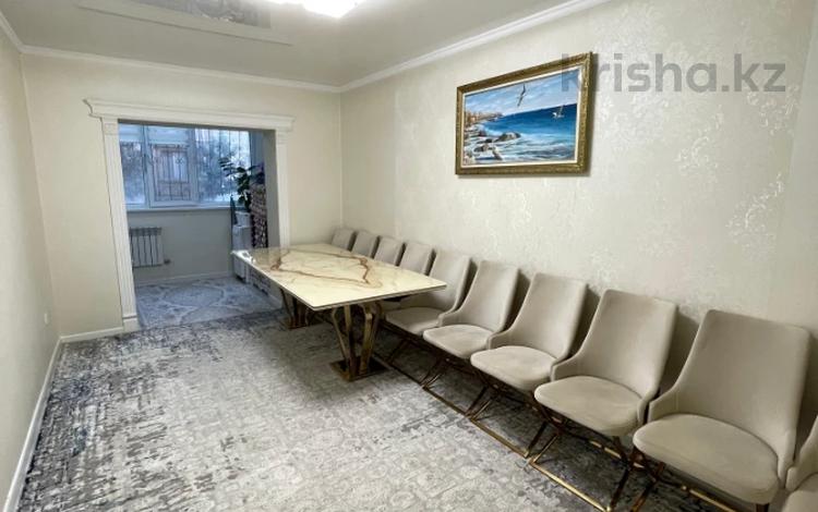 2-комнатная квартира · 56.9 м² · 1/6 этаж, 16-й мкр 43/3 за 160 000 ₸ в Актау — фото 2