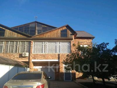 Отдельный дом · 7 комнат · 232 м² · 10 сот., улица Гридина 46 б1 за 65 млн 〒 в Экибастузе