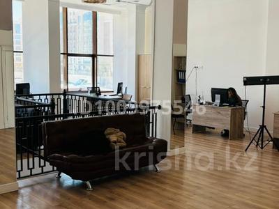 Еркін, кеңселер, дүкендер мен бутиктер, қоғамдық тамақтану орны, сұлулық салондары, медорталықтар мен дәріханалар, білім орталықтары, ойын-сауық · 160 м², бағасы: 120 млн 〒 в Астане, Есильский р-н