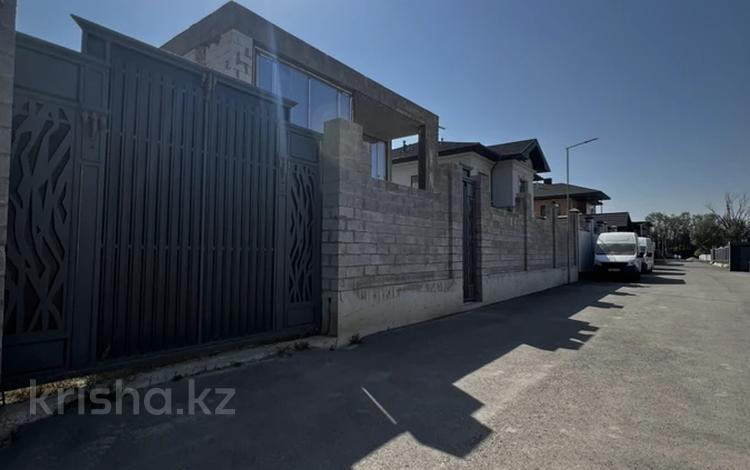 Жеке үй · 5 бөлме · 430 м² · 8 жүзд., Баязитовой 9б, бағасы: 270 млн ₸ в Алматы — фото 2