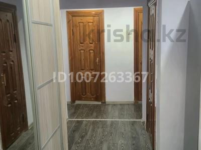 4-комнатная квартира · 80 м² · 1/9 этаж, Ауезова 77 за 180 000 〒 в Экибастузе