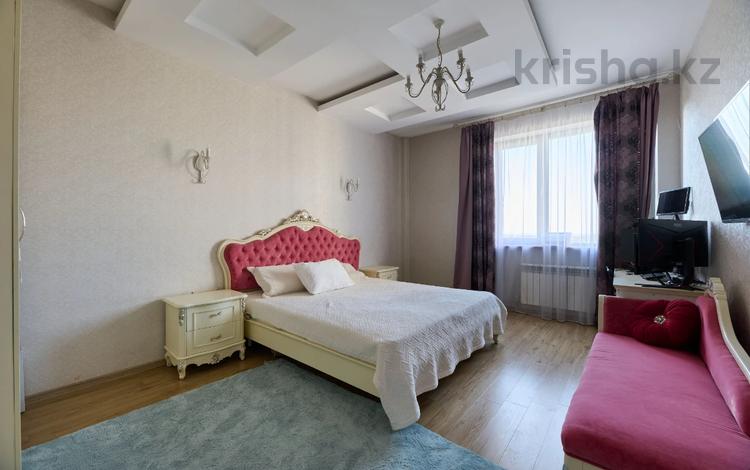 3-комнатная квартира, 120 м², 5/10 этаж, Ауэзова 163а