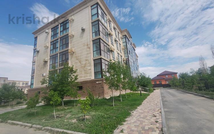 2-бөлмелі пәтер · 78 м² · 2/4 қабат, Акшагала 9, бағасы: 350 000 ₸ в Атырау — фото 2