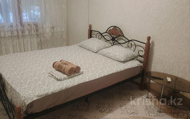 1-комнатная квартира · 40 м² · 1/5 этаж, мкр 5, Пр. Молдагуловой 8/1 — Вечный огонь за 10 000 ₸ в Актобе — фото 2