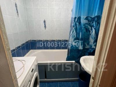 Пәтерлер в Карагандинской обл.: 3-бөлмелі пәтер · 71 м² · 1/5 қабат, мкр Юго-Восток, Мкр Юго-Восток, мкр Степной 1 — На против автостанции, бағасы: 200 000 〒 3-бөлмелі пәтер · 71 м² · 1/5 қабат, мкр Юго-Восток, Мкр Юго-Восток, мкр Степной 1 — На против автостанции, бағасы: 200 000 〒 в Караганде, Казыбек би р-н