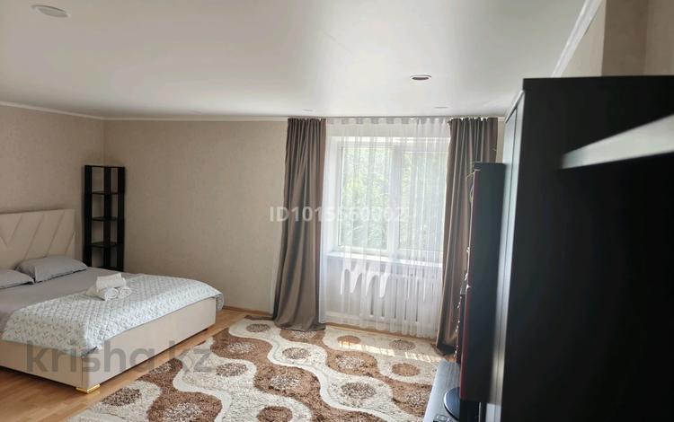 1-комнатная квартира · 32 м² · 3/5 этаж, Сатпаева 48 за 10 000 ₸ в Атырау — фото 2