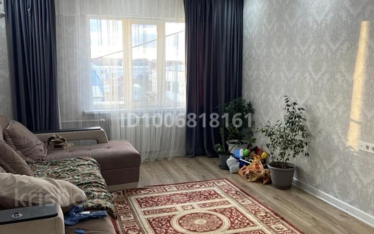 3-бөлмелі пәтер · 72.8 м² · 2/6 қабат, мкр Центральный, Ерниязова 16 — Сатпаева Ерниязова Байзар, бағасы: 32 млн ₸ в Атырау — фото 2