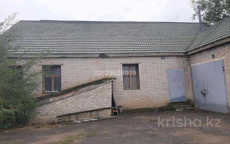 Жеке үй · 7 бөлме · 350 м² · 26 жүзд., Кургулова 19, бағасы: 39 млн ₸ в Каргалинском (Жилянке) — фото 2